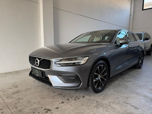 Volvo V60 D3 Momentum Pro – Diesel – Grigio Metallizzato